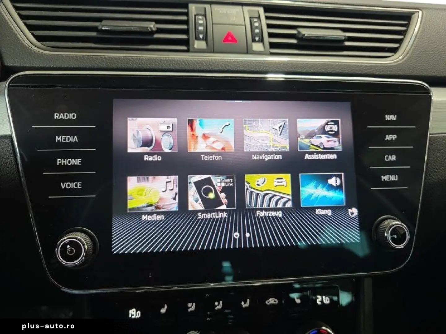 SKODA Superb Combi 1 5TSI DSG Navi Kamera