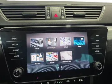 SKODA Superb Combi 1 5TSI DSG Navi Kamera