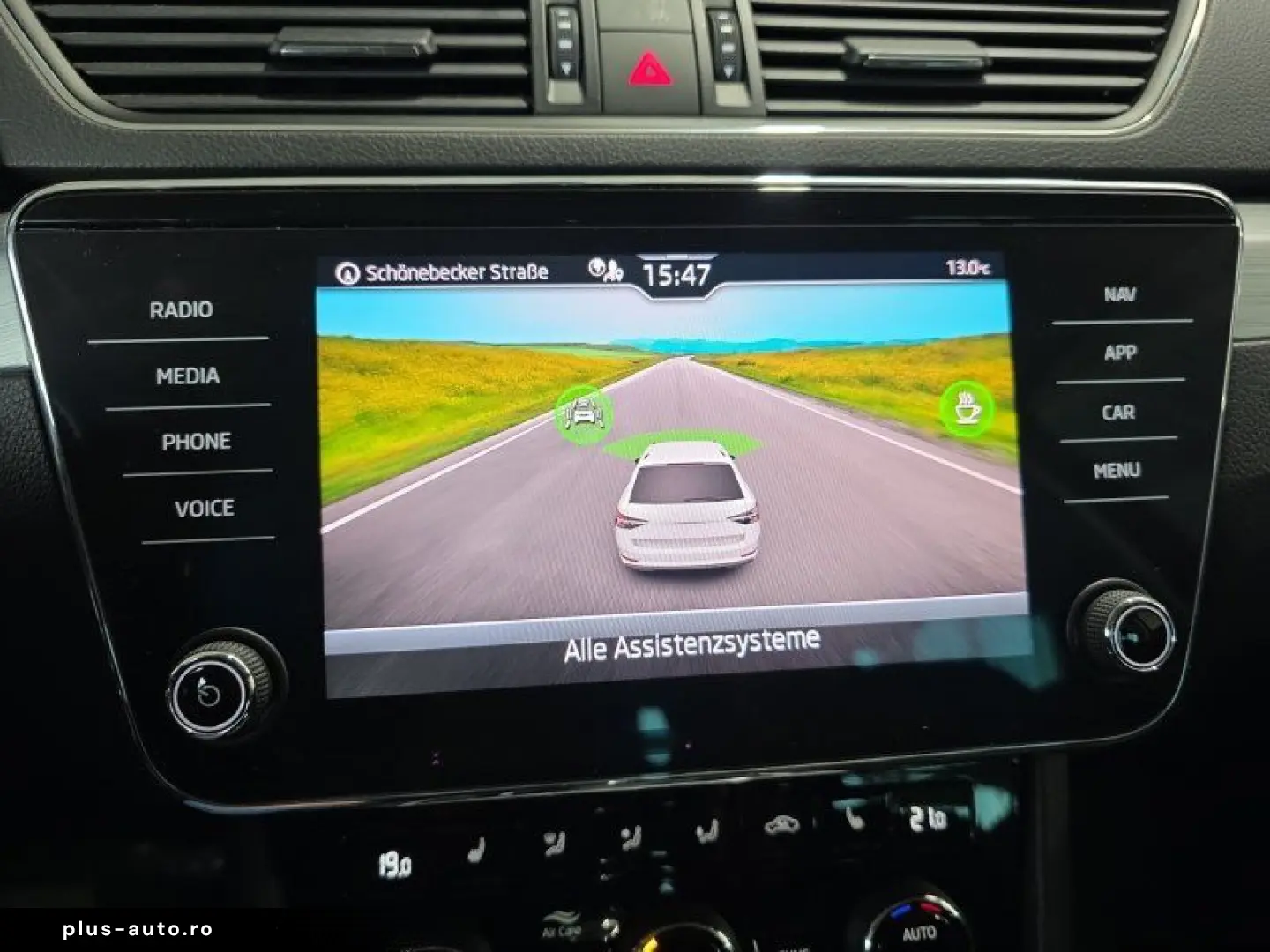SKODA Superb Combi 1 5TSI DSG Navi Kamera