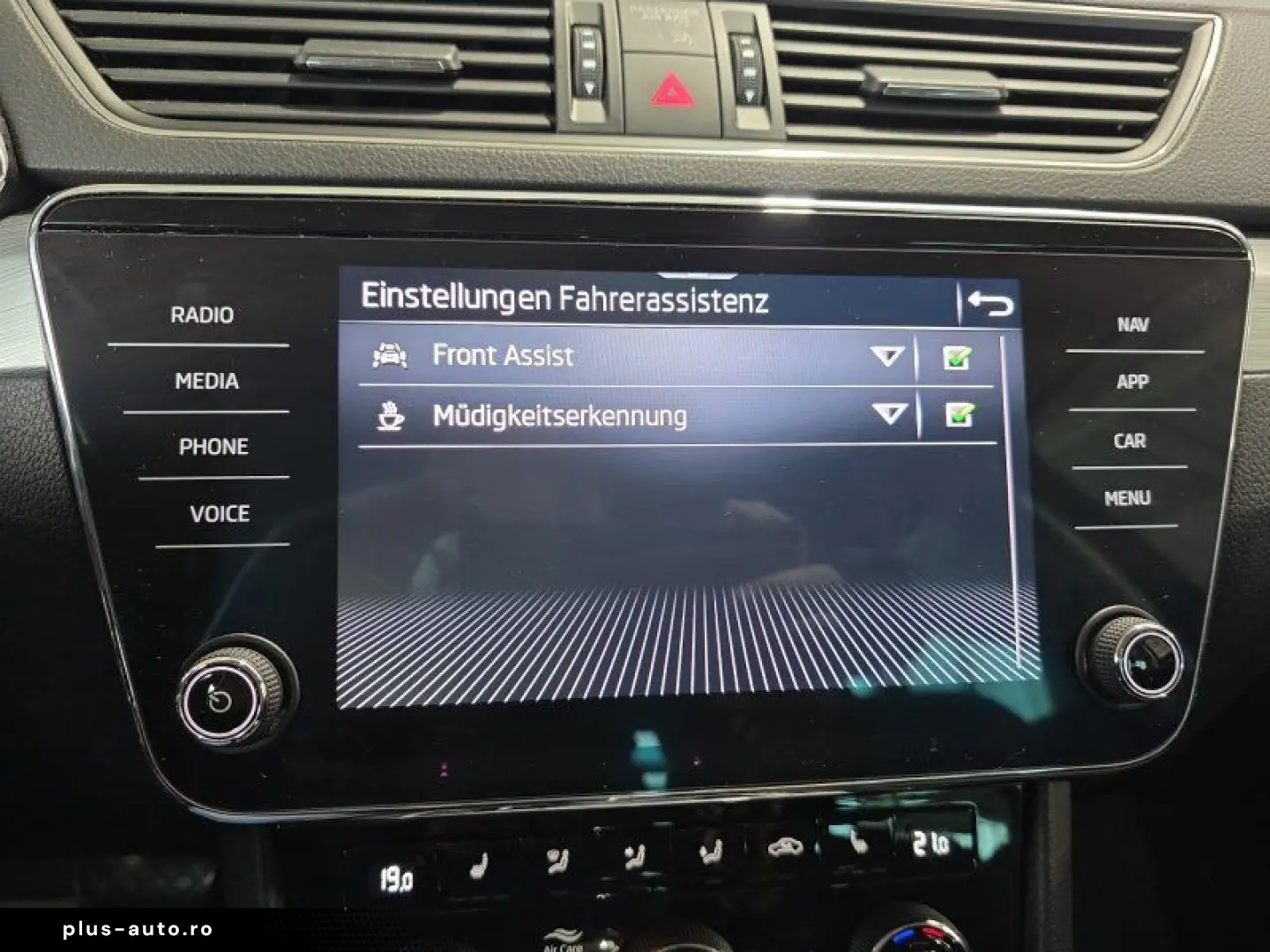 SKODA Superb Combi 1 5TSI DSG Navi Kamera
