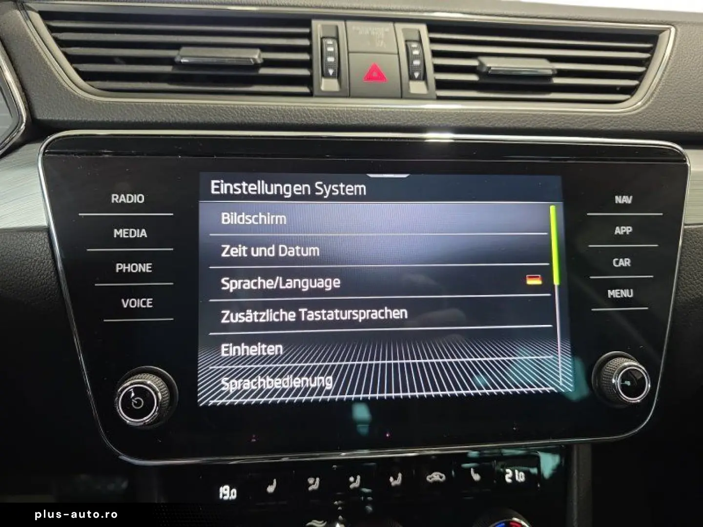 SKODA Superb Combi 1 5TSI DSG Navi Kamera