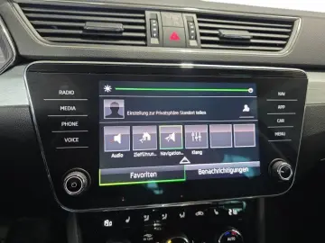 SKODA Superb Combi 1 5TSI DSG Navi Kamera