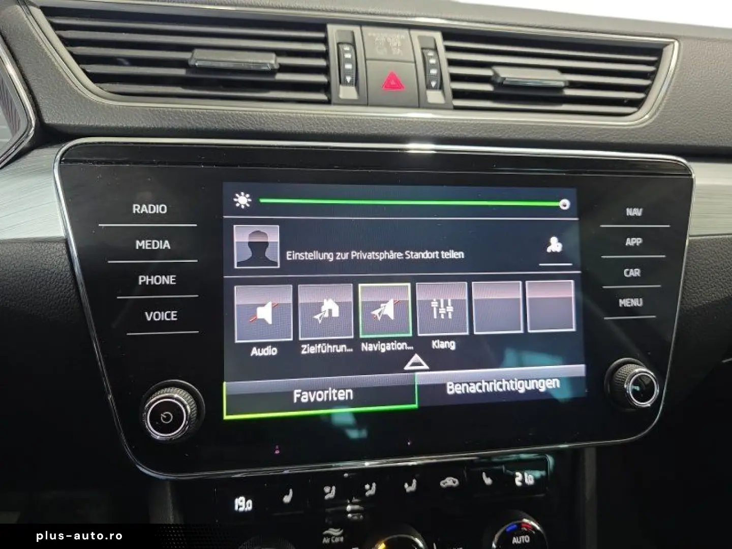 SKODA Superb Combi 1 5TSI DSG Navi Kamera
