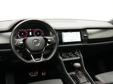SKODA Kodiaq RS 4x4 DSG LEDER STANDHZ PANO AHK DCC LED
