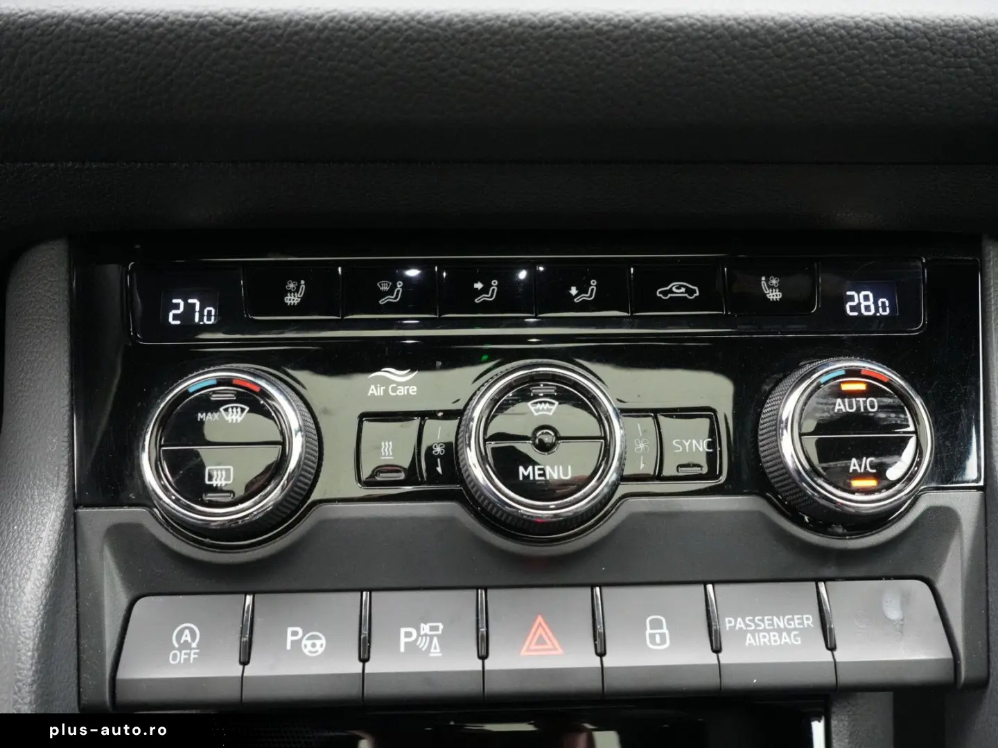 SKODA Kodiaq RS 4x4 DSG LEDER STANDHZ PANO AHK DCC LED