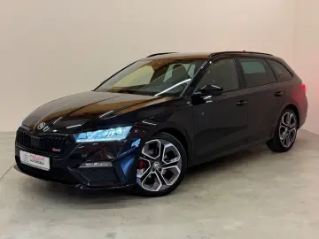 SKODA Octavia 2.0TDI RS Plus 4x4 STANDH PANO AHK MEMOR