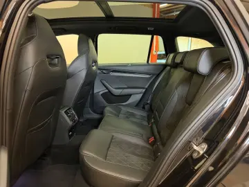 SKODA Octavia 2.0TDI RS Plus 4x4 STANDH PANO AHK MEMOR