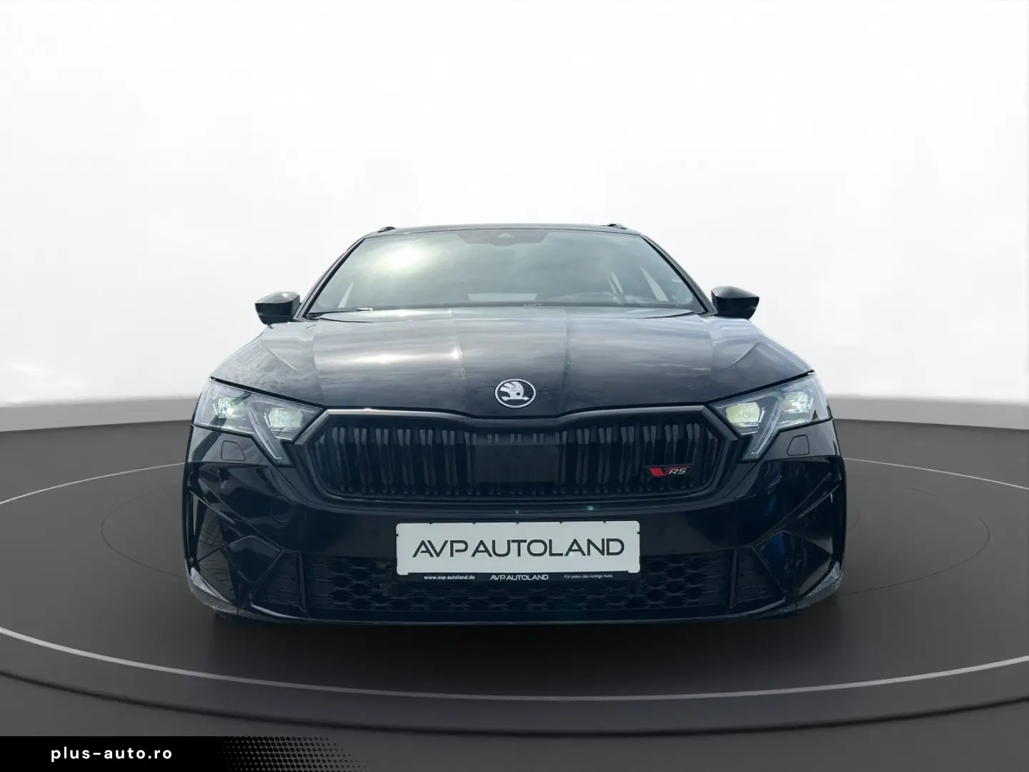 SKODA OCTAVIA COMBI 2.0 TSI DSG RS   PANO   NAVI   AHK