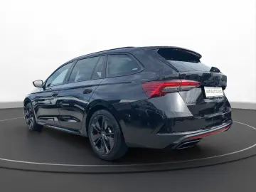 SKODA OCTAVIA COMBI 2.0 TSI DSG RS   PANO   NAVI   AHK