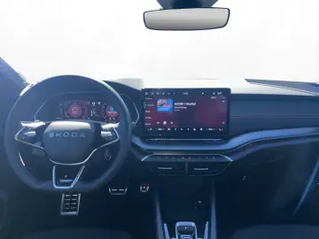 SKODA OCTAVIA COMBI 2.0 TSI DSG RS   PANO   NAVI   AHK