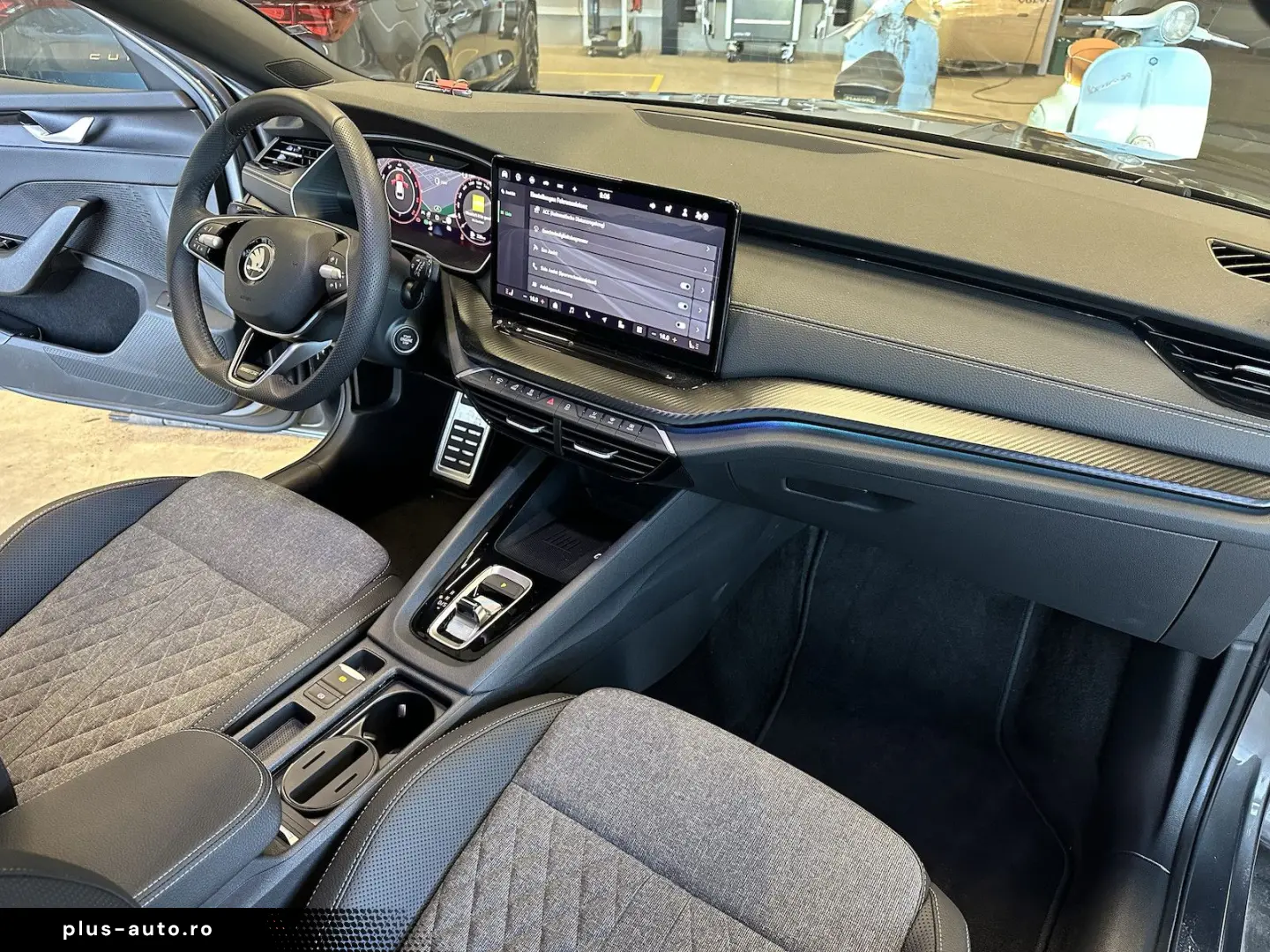SKODA Octavia 2.0TDI DSG Sportline Pano AHK Matrix 18´
