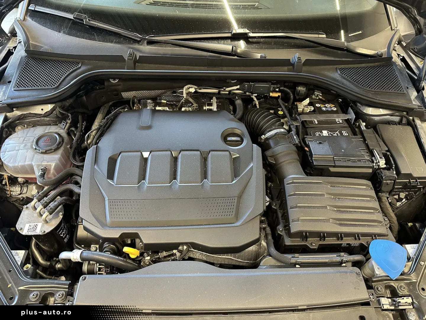 SKODA Octavia 2.0TDI DSG Sportline Pano AHK Matrix 18´