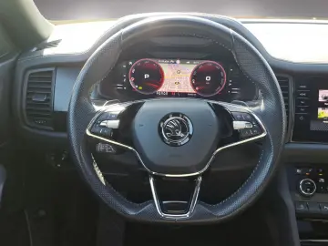 SKODA Kodiaq Sportline 4x4 2.0 TDI DSG AHK Pano 7Sitze