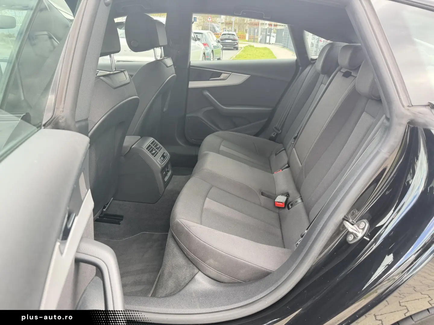 AUDI A5 40 TFSI S line Aut. Navi Led Shz Pdc