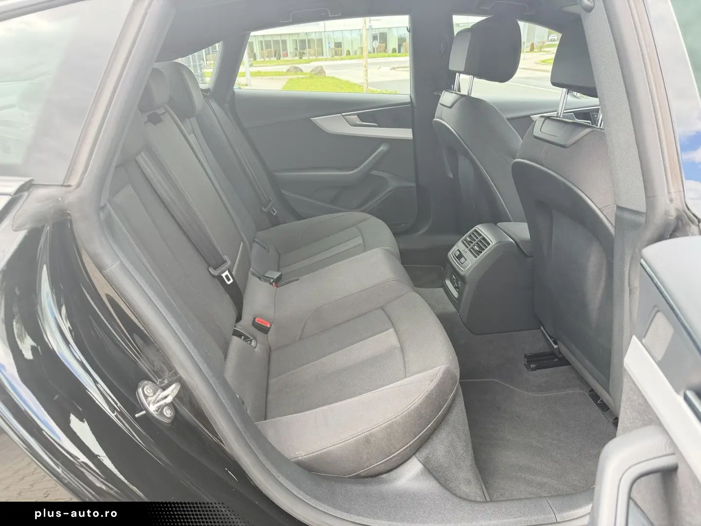 AUDI A5 40 TFSI S line Aut. Navi Led Shz Pdc