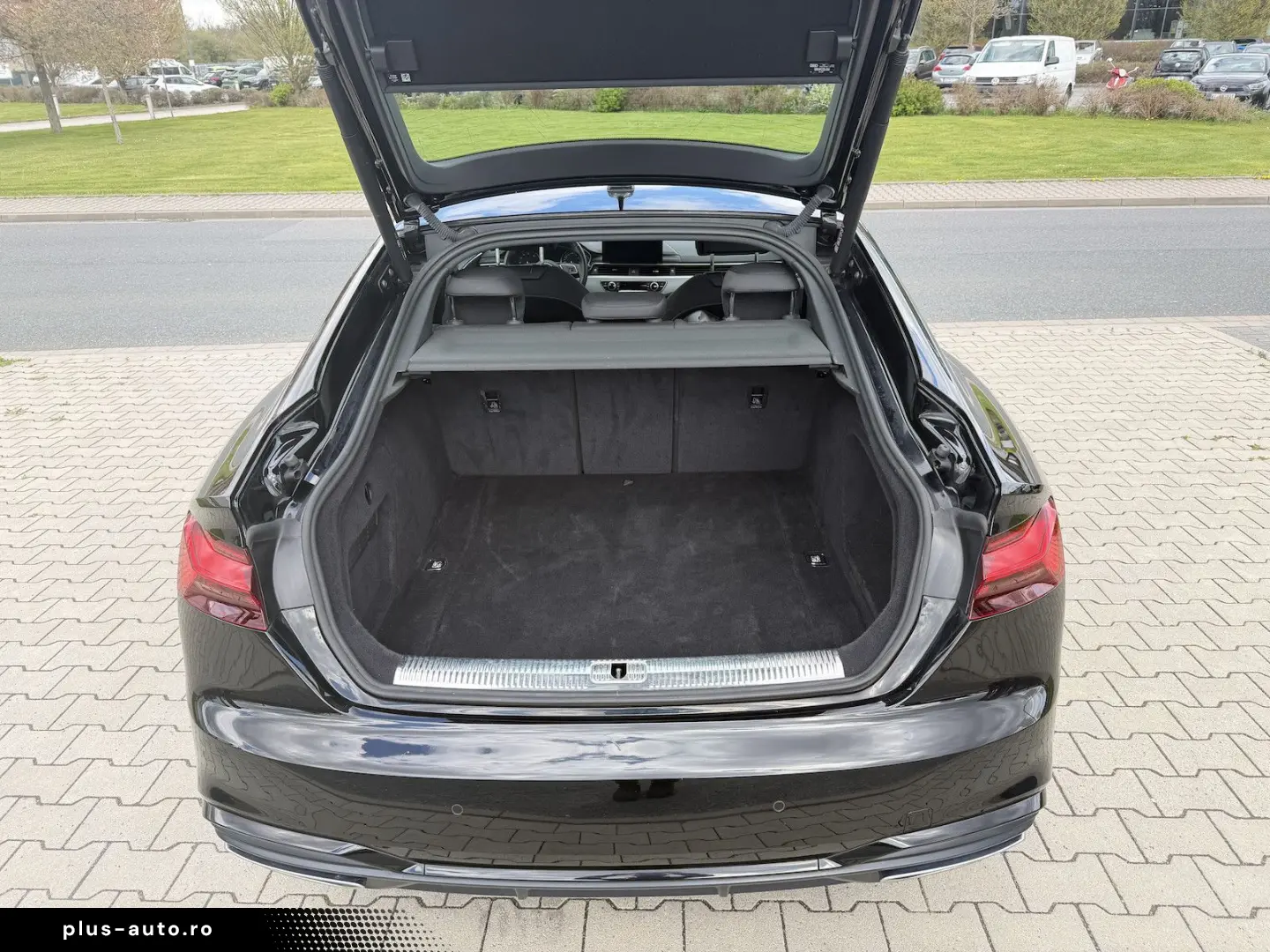 AUDI A5 40 TFSI S line Aut. Navi Led Shz Pdc
