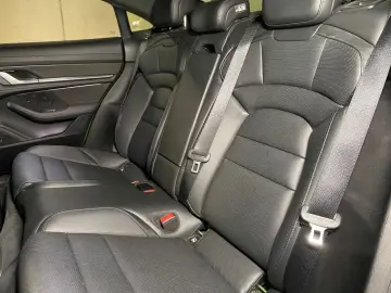 Porsche Taycan GTS   Massagefunktion