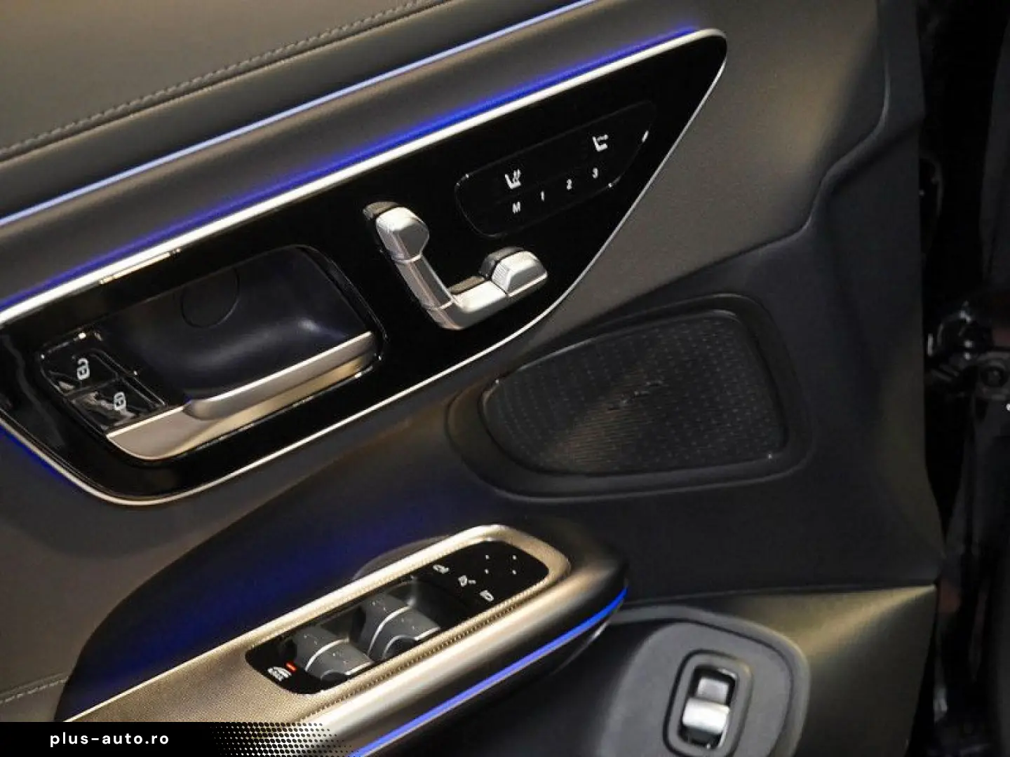 MERCEDES-BENZ CLE 300 4M Cabriolet   AMG ight Distr Memo 360