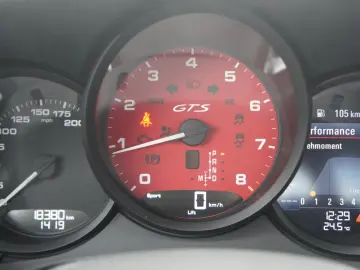 Porsche 911 991.2 Carrera 4 GTS