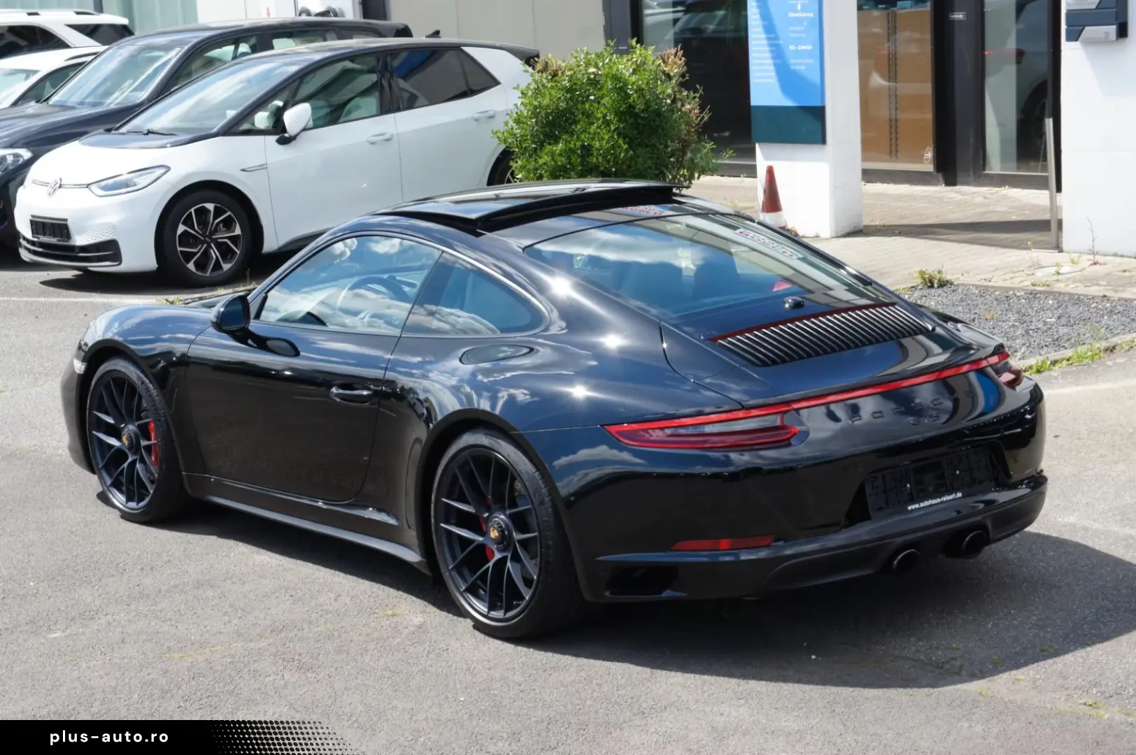 Porsche 911 991.2 Carrera 4 GTS