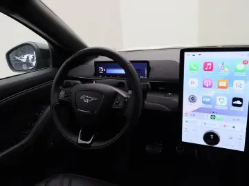 FORD Mustang Mach-E 75kWh AWD 269pk 93% SoH [ PANO 19