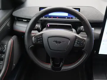 FORD Mustang Mach-E 75kWh AWD 269pk 93% SoH [ PANO 19