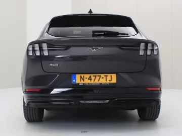 FORD Mustang Mach-E 75kWh AWD 269pk 93% SoH [ PANO 19