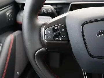 FORD Mustang Mach-E 75kWh AWD 269pk 93% SoH [ PANO 19