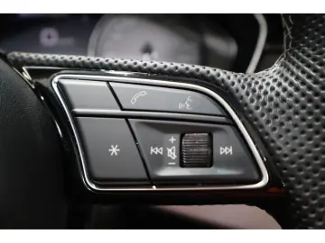 AUDI S5 Cabriolet 3.0 TFSI quattro B&O SH PDC