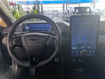 FORD Mustang Mach-E AWD LED Leder R.Cam ACC Co-Pilot