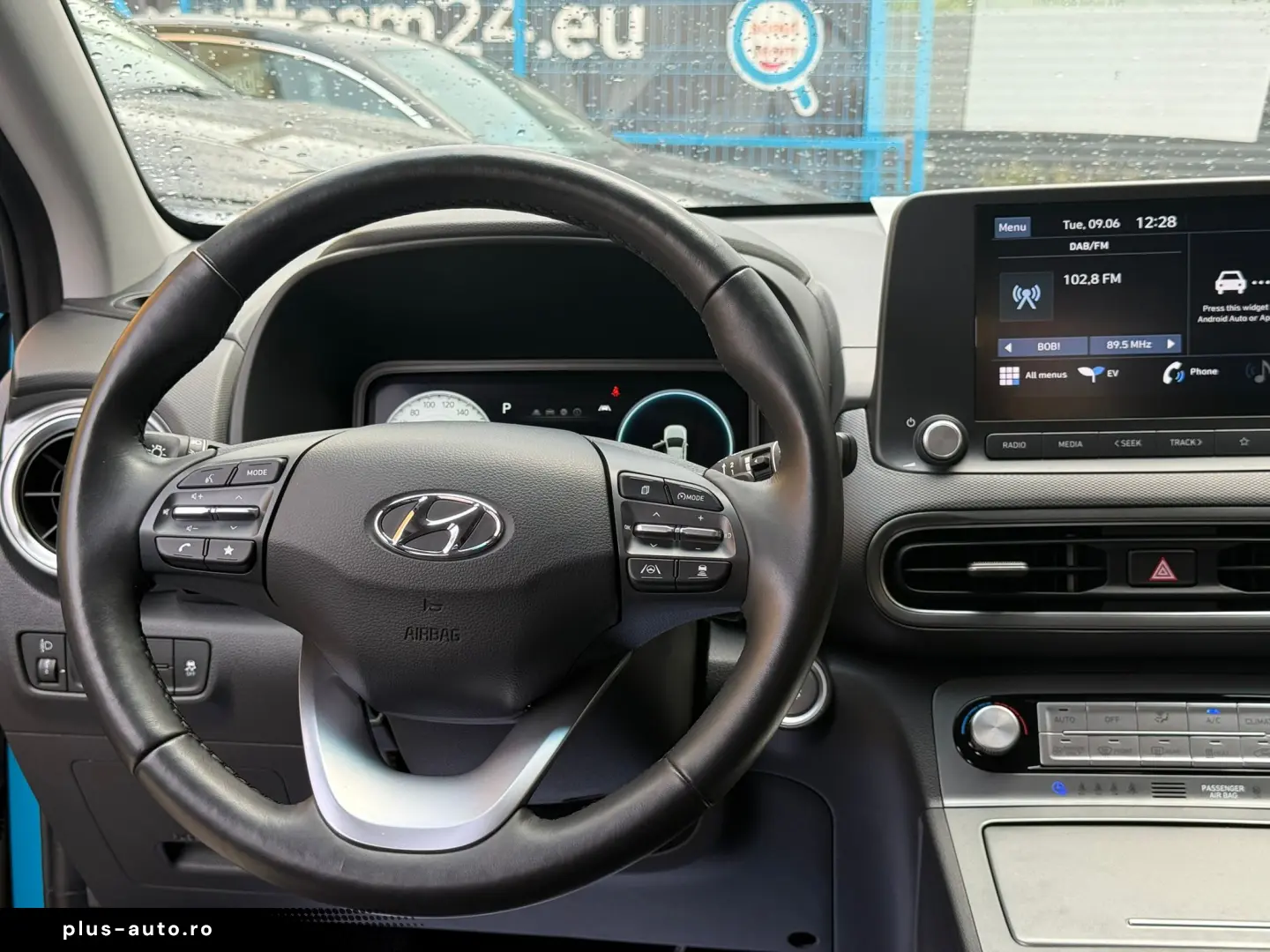 Hyundai Kona Select EV