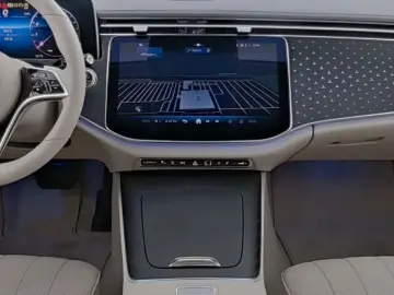 MERCEDES-BENZ E 200 Exclusive Standhz Pano HUD AMG