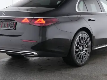 MERCEDES-BENZ E 200 Exclusive Standhz Pano HUD AMG