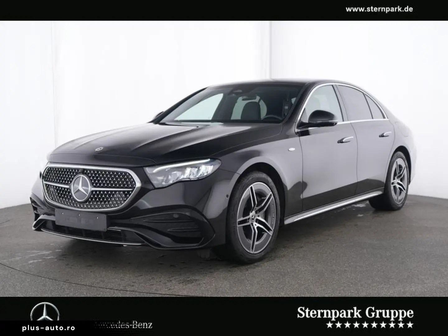 MERCEDES-BENZ E 300e AMG Superscreen Pano Burmester Distr