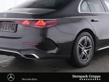 MERCEDES-BENZ E 300e AMG Superscreen Pano Burmester Distr