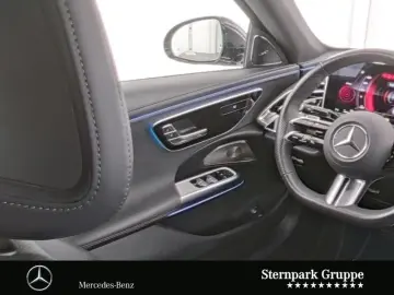 MERCEDES-BENZ E 300e AMG Superscreen Pano Burmester Distr