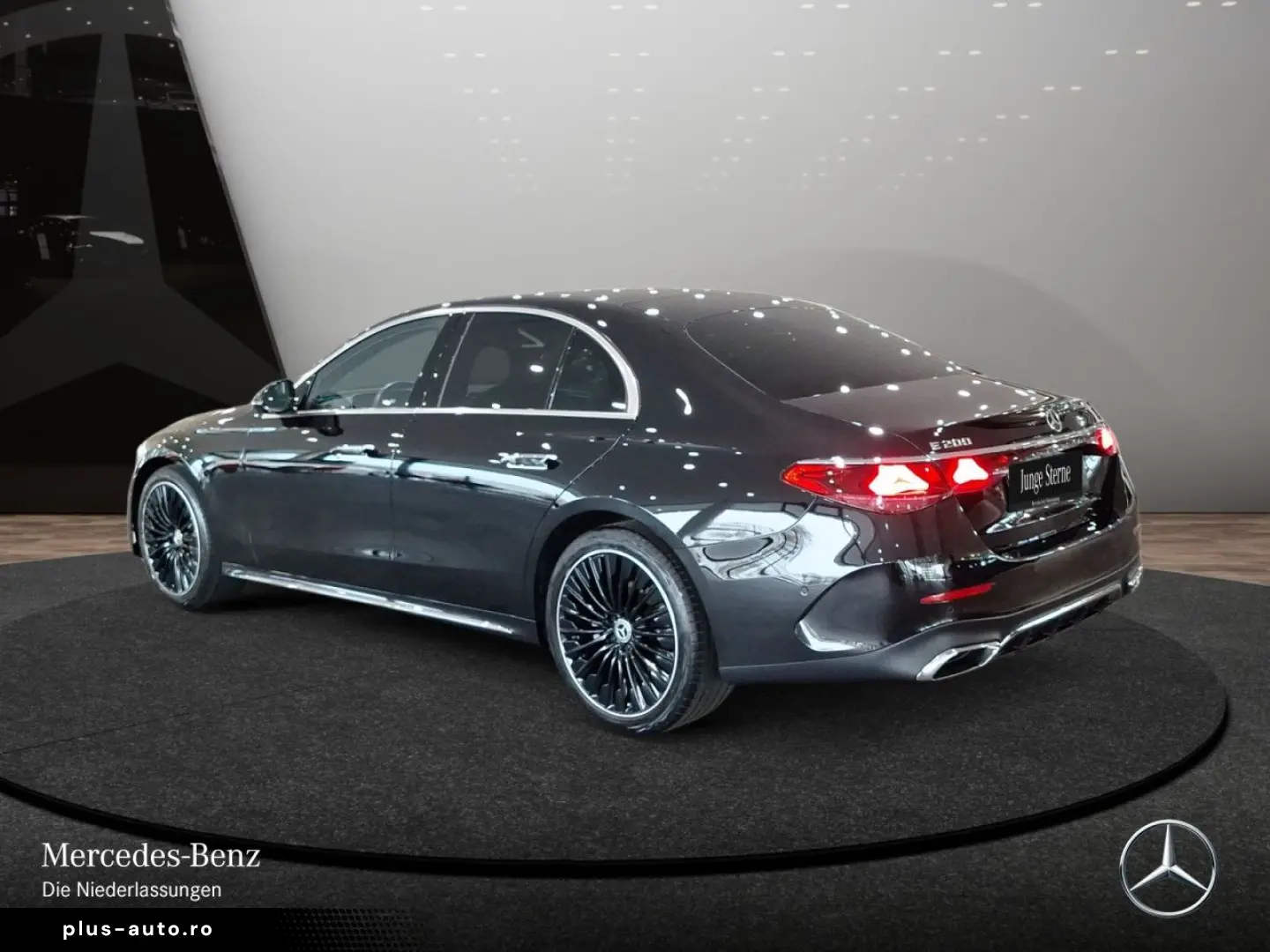 MERCEDES-BENZ E 200 AMG Premium Pano Led SUPERSCREEN