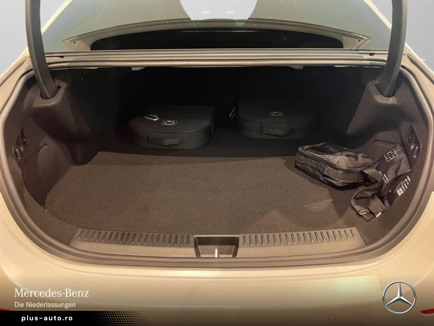 MERCEDES-BENZ E 53 AMG 4M  PANO 21  SUPER Perf.S Dyn.