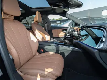 MERCEDES-BENZ E 200 Limousine Pano ACC ParkAss. LED SpurH LM