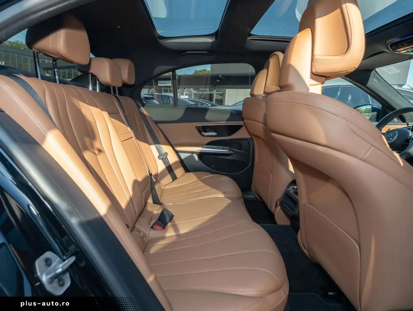 MERCEDES-BENZ E 200 Limousine Pano ACC ParkAss. LED SpurH LM