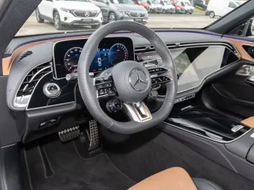 MERCEDES-BENZ AMG E 53 Hybrid AHK HUD PANO DYN 4D NAP