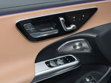 MERCEDES-BENZ AMG E 53 Hybrid AHK HUD PANO DYN 4D NAP