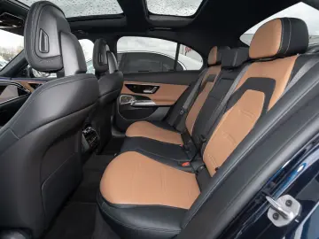 MERCEDES-BENZ AMG E 53 Hybrid AHK HUD PANO DYN 4D NAP