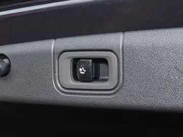 MERCEDES-BENZ AMG E 53 Hybrid AHK HUD PANO DYN 4D NAP