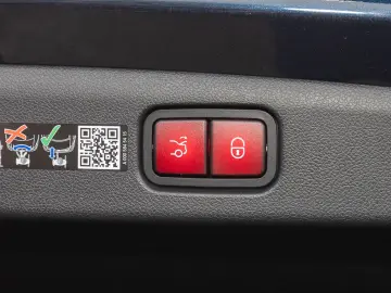 MERCEDES-BENZ AMG E 53 Hybrid AHK HUD PANO DYN 4D NAP