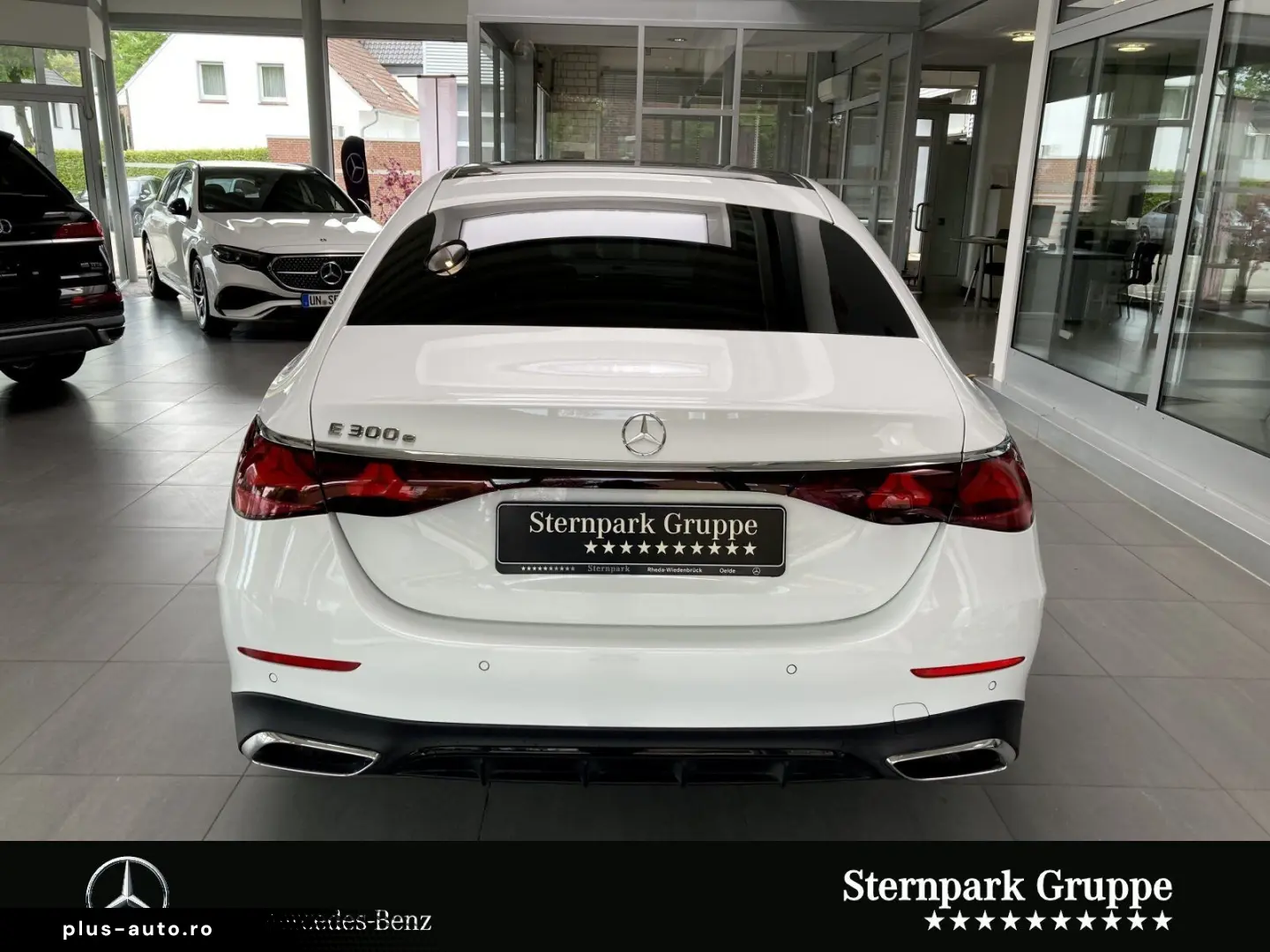MERCEDES-BENZ E 300 e AMG Pano Super Burm Memory Digi-Li