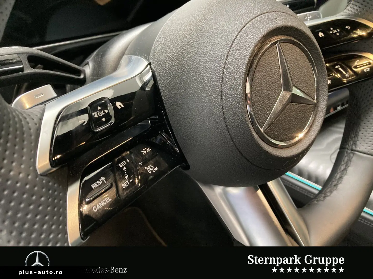 MERCEDES-BENZ E 300 e AMG Pano Super Burm Memory Digi-Li