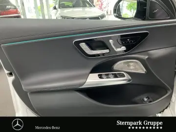 MERCEDES-BENZ E 300 e AMG Pano Super Burm Memory Digi-Li