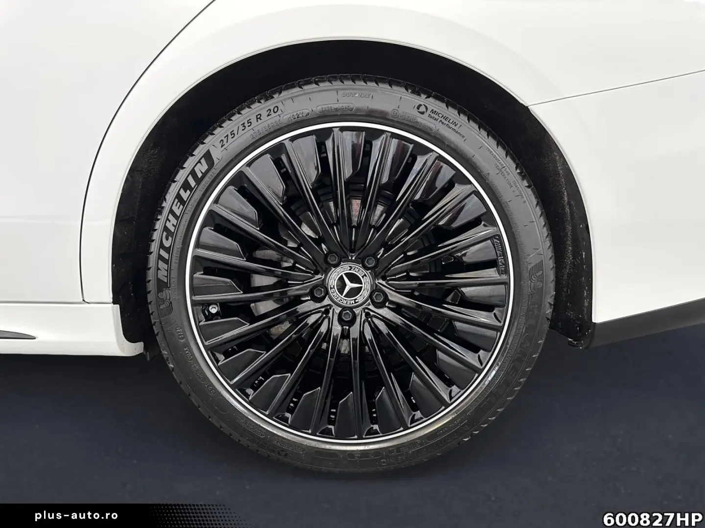 MERCEDES-BENZ E 200 AMG Night DIGITAL AHK Pano 20  AMG 360