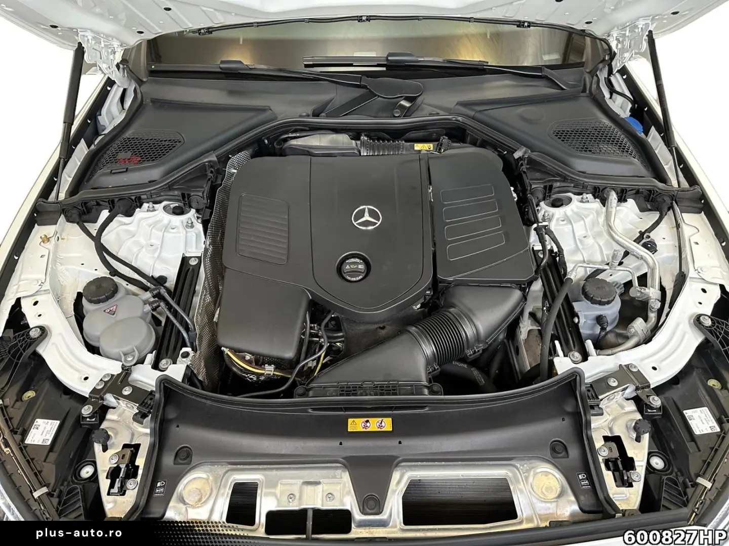 MERCEDES-BENZ E 200 AMG Night DIGITAL AHK Pano 20  AMG 360